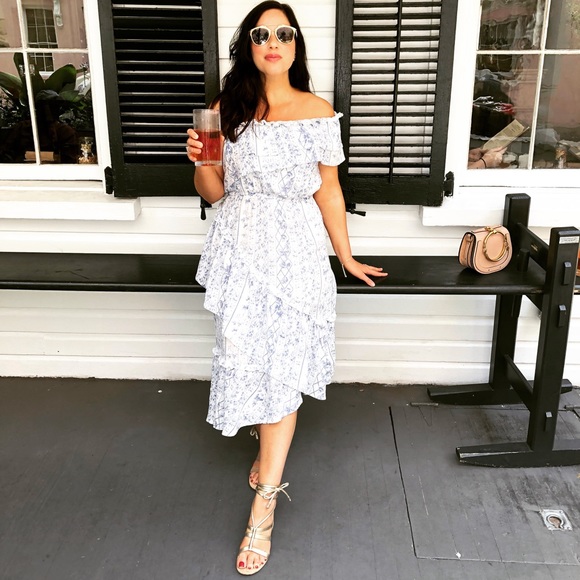 Meet your Posher, Kate - Picture 2 of 2